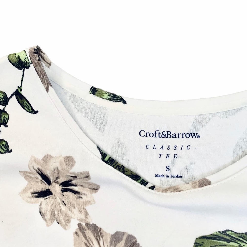 ❌ SOLD ❌ Croft & Barrow Soft Floral Plant Tee Short Sleeve Crew Tshirt Sz Small - Picture 8 of 9